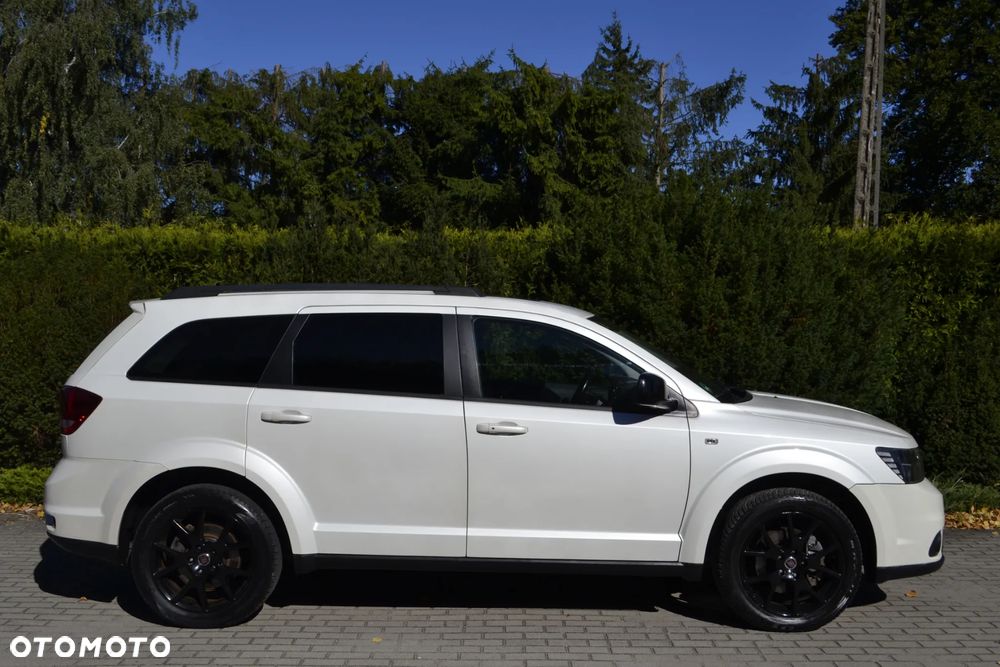 Fiat Freemont 2.0 Multijet Black Code AWD - 4