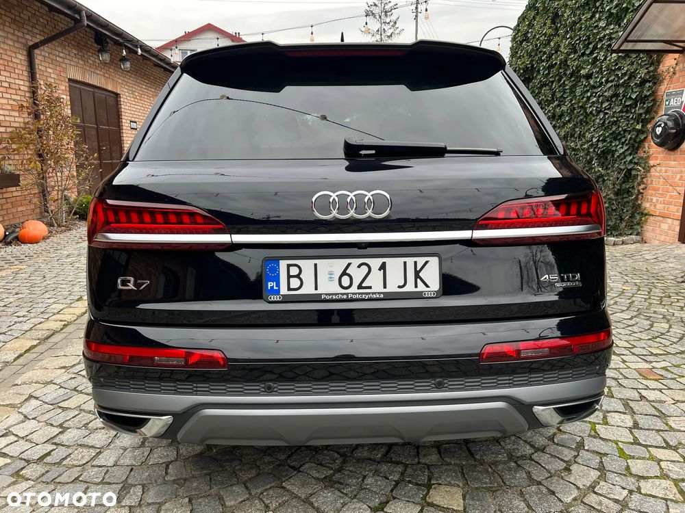 Audi Q7 - 8