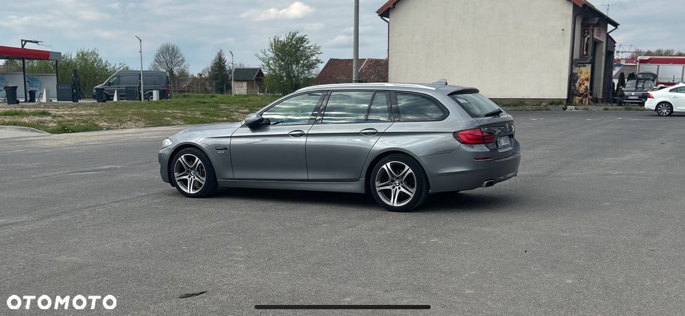 BMW Seria 5 525d xDrive Sport-Aut - 38