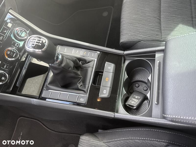 Skoda Superb 1.5 TSI ACT Ambition - 17