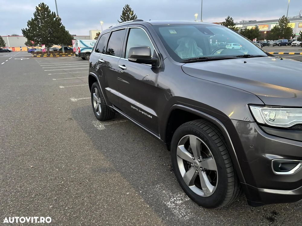 Jeep Grand Cherokee - 8