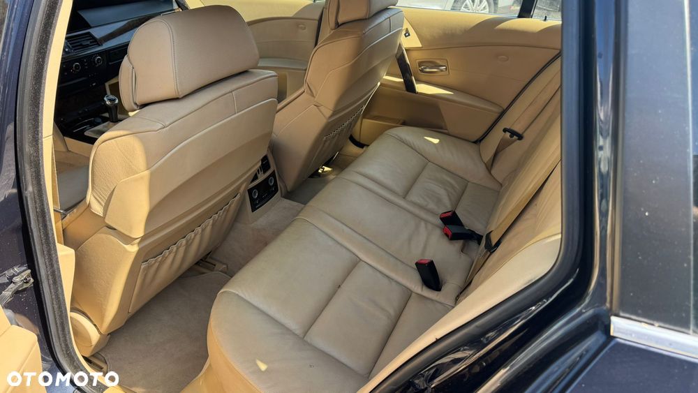 BMW Seria 5 530i - 14