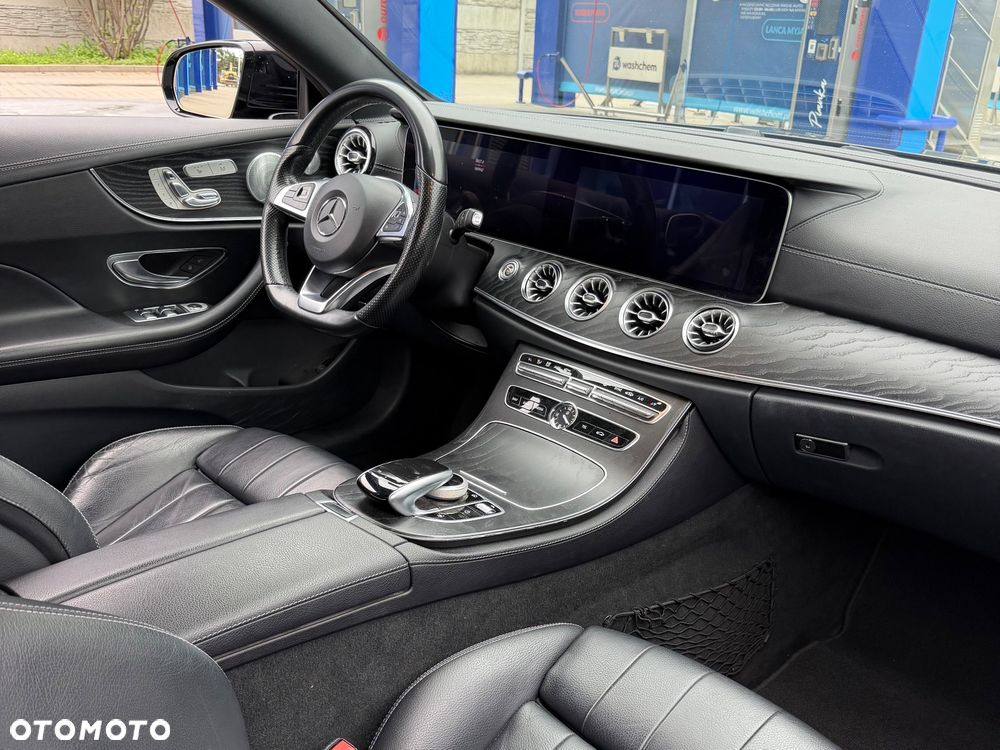 Mercedes-Benz Klasa E 400 4-Matic 9G-TRONIC - 13