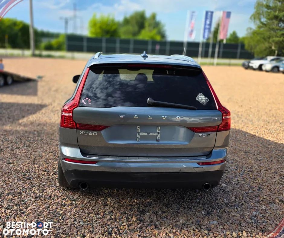 Volvo XC 60 T5 Momentum - 6