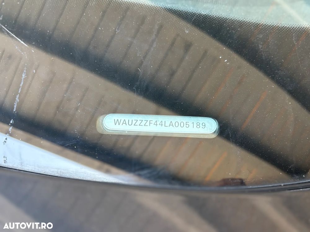 Audi A4 Avant 2.0 40 TDI quattro S tronic Advanced - 34