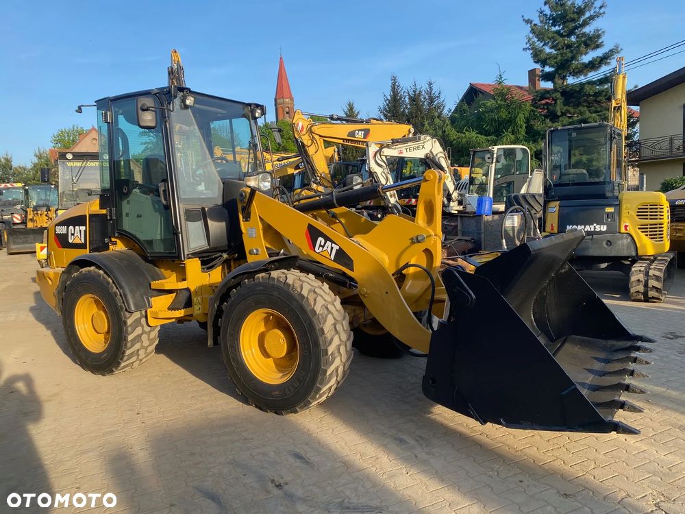 Caterpillar CAT 908M, 2017 ROK, 3900 MTH, ŁYŻKA OTWIERANA + WIDŁY, z NIEMIEC, - 7