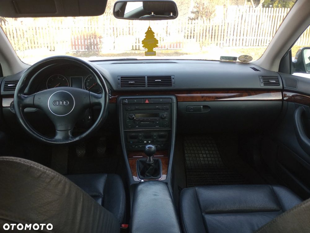 Audi A4 - 24