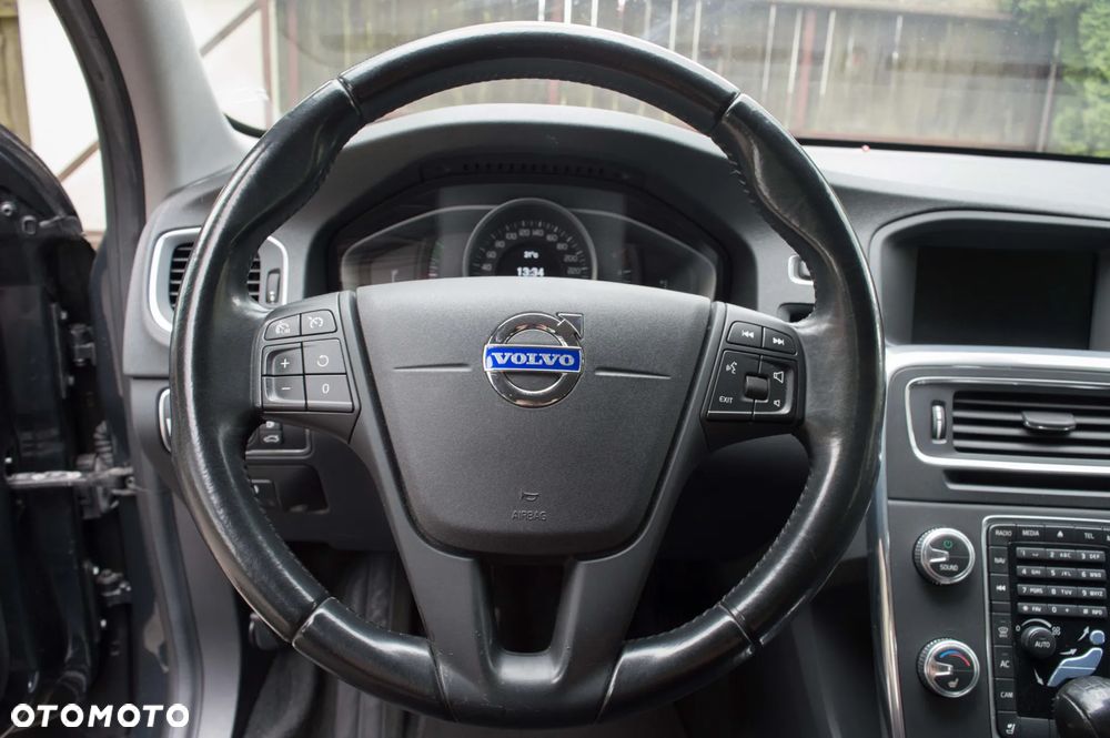 Volvo V60 D4 Business Edition - 18