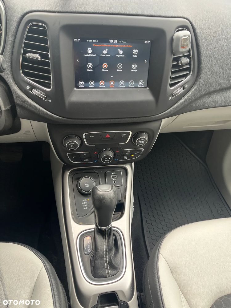 Jeep Compass - 26