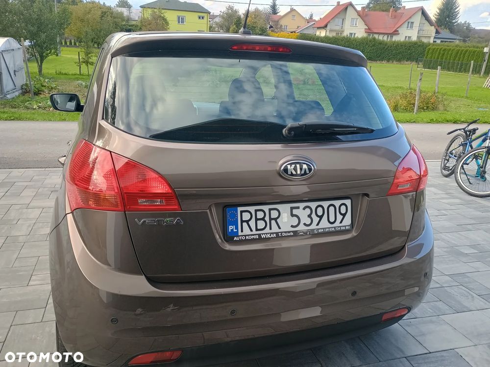 Kia Venga 1.4 CVVT Attract - 11