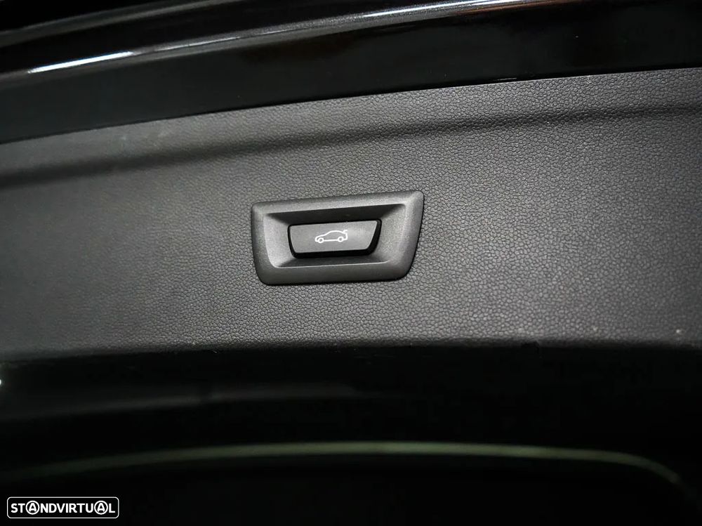 BMW iX xDrive 40 Pack Desportivo - 13