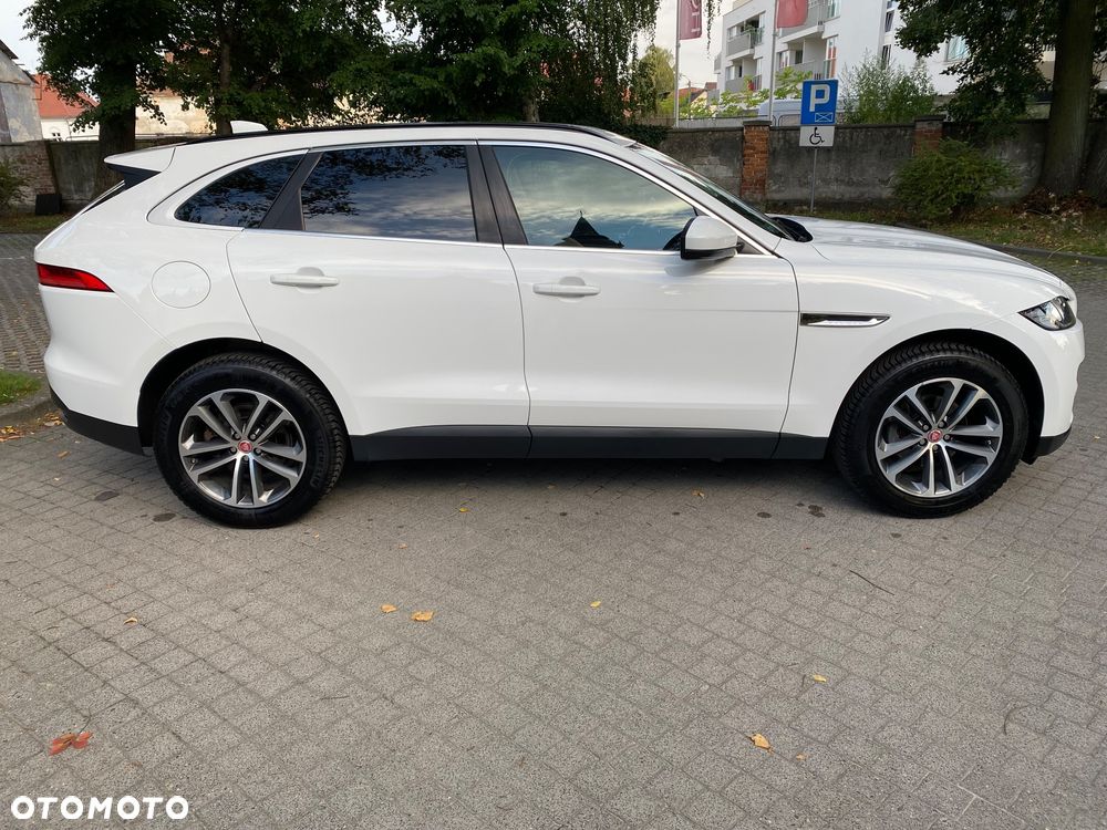 Jaguar F-Pace 2.0 i4D RWD Prestige - 10