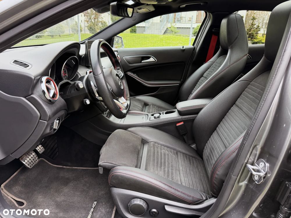 Mercedes-Benz GLA 200 7G-DCT AMG Line - 11