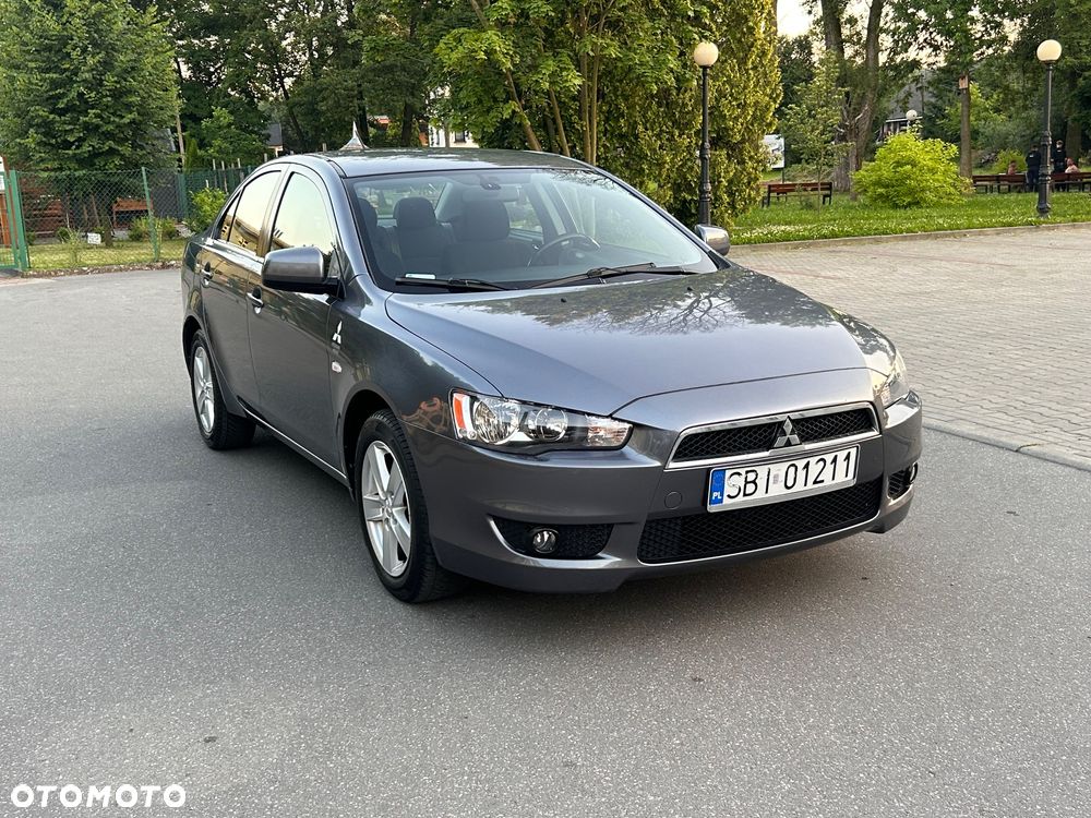 Mitsubishi Lancer 1.5 Inform - 2