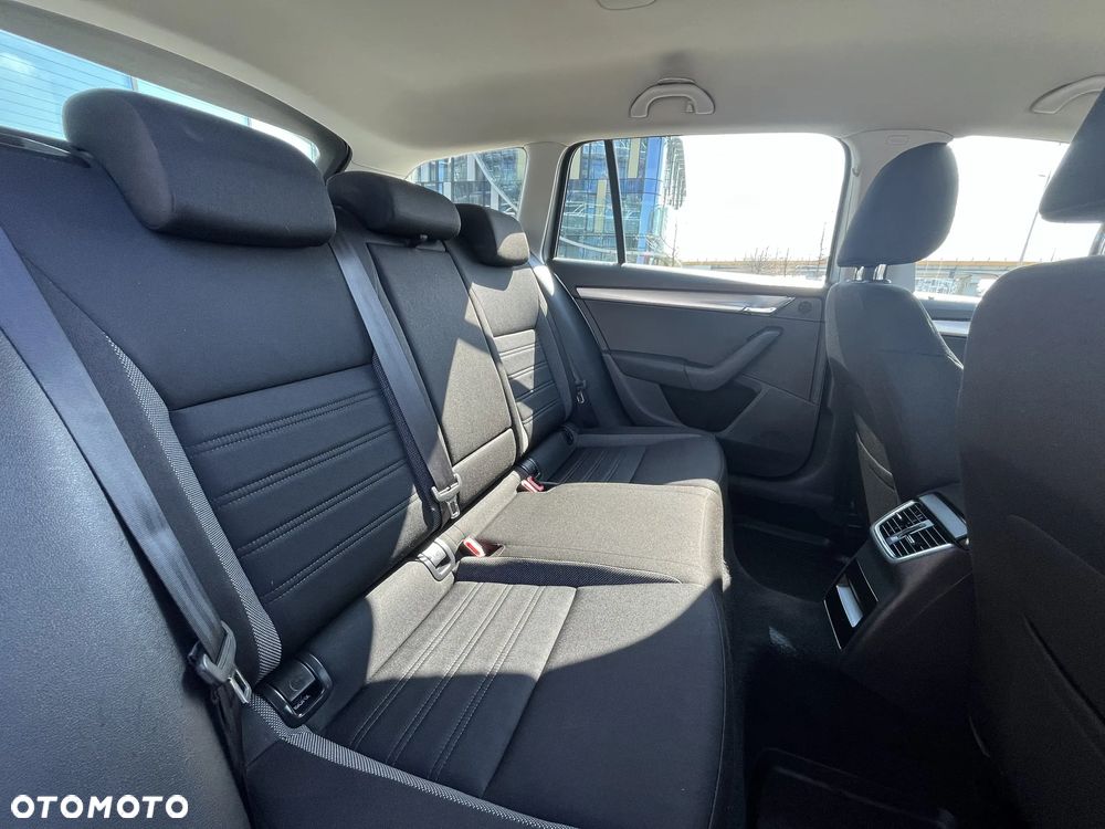 Skoda Octavia 1.6 TDI Ambition - 19