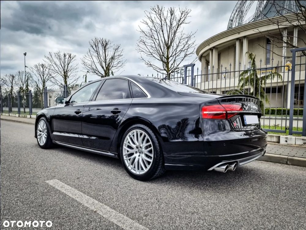 Audi S8 - 5