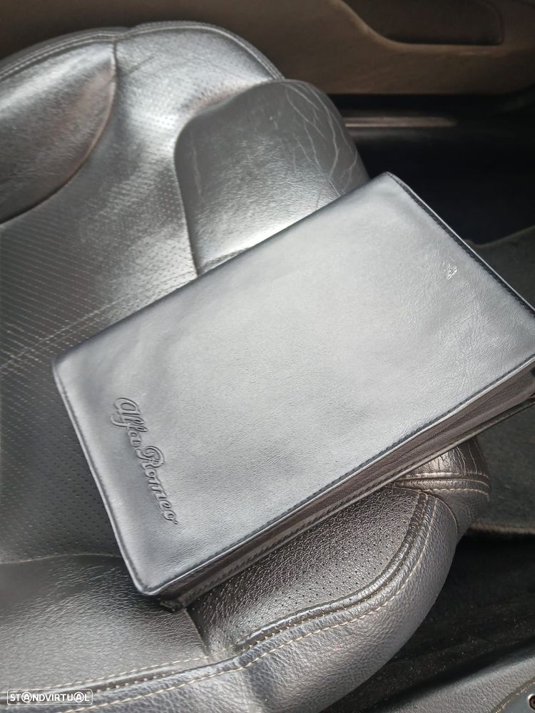 Alfa Romeo GT 1.9 JTD M-JET - 26