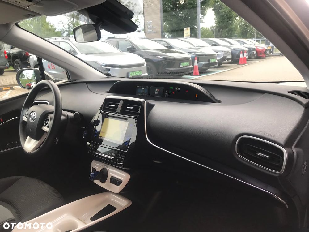 Toyota Prius 1.8 Hybrid Premium - 18