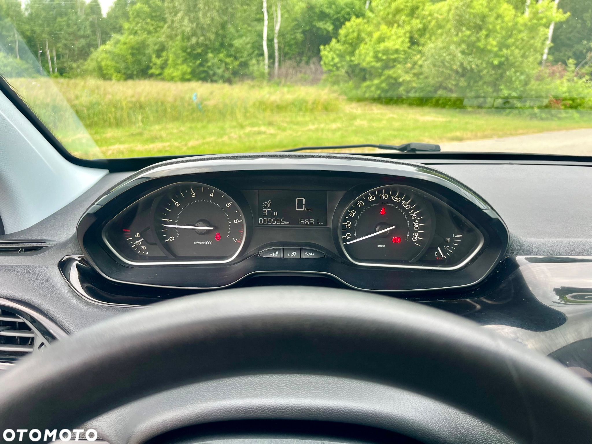 Peugeot 208 1.2 PureTech Allure - 31