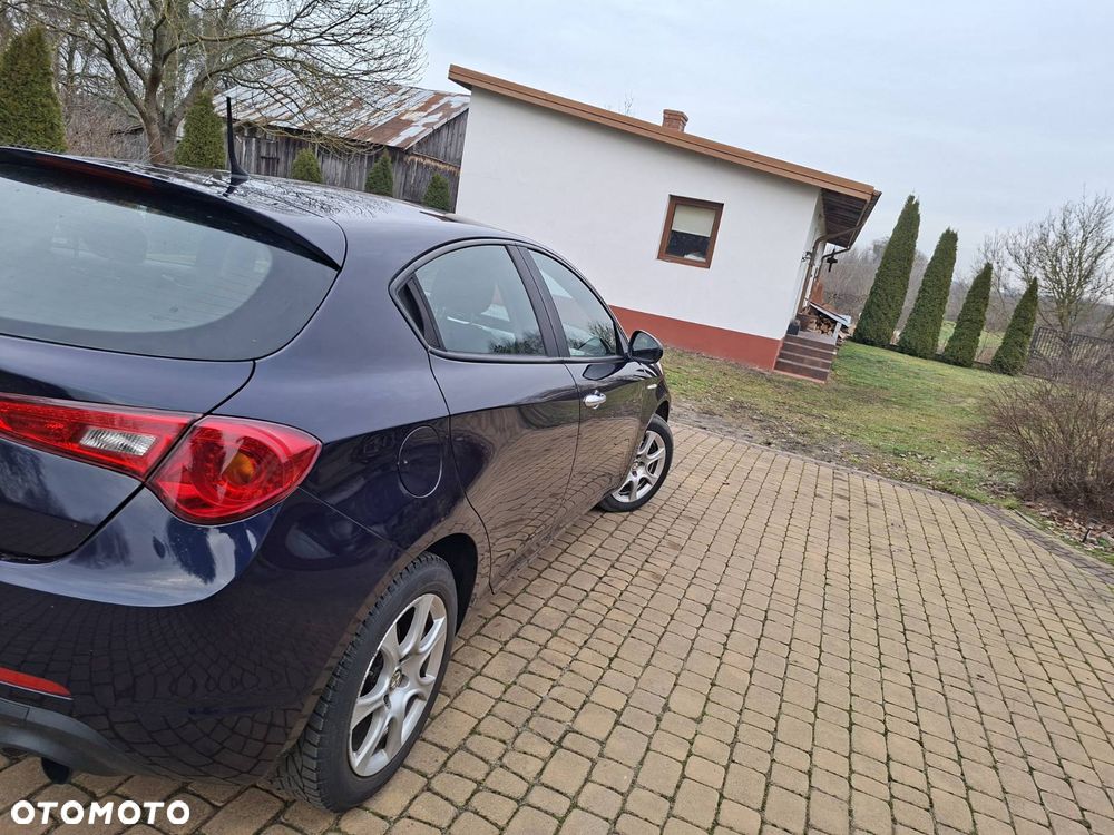 Alfa Romeo Giulietta 2.0 JTDM 20V TCT Lusso - 4