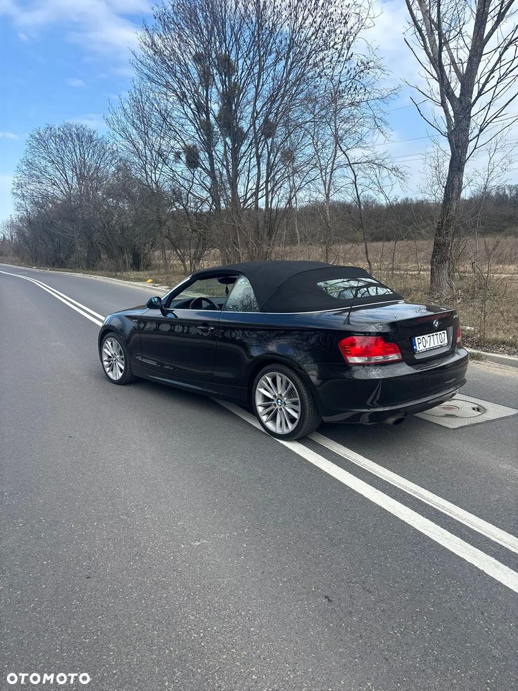 BMW Seria 1 120i - 24