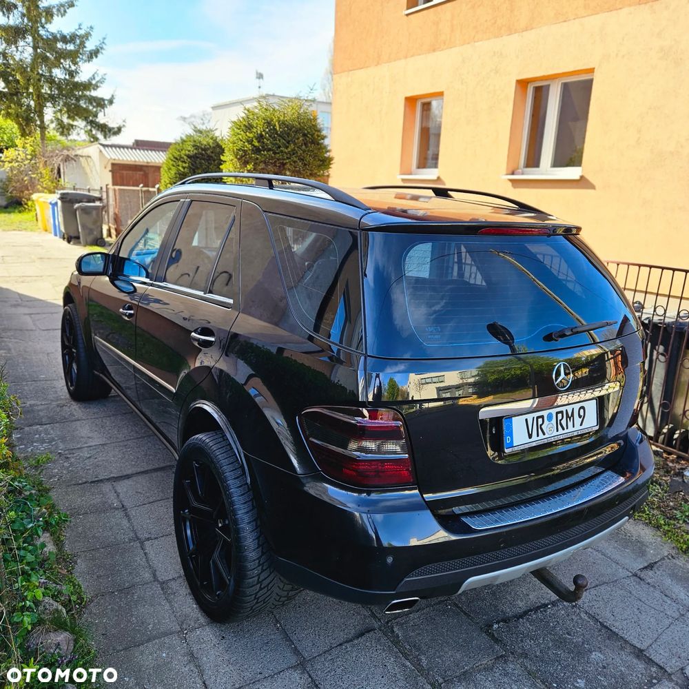 Mercedes-Benz ML - 9