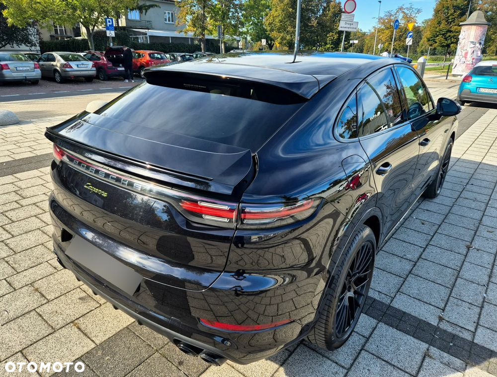 Porsche Cayenne Coupe E-Hybrid - 6