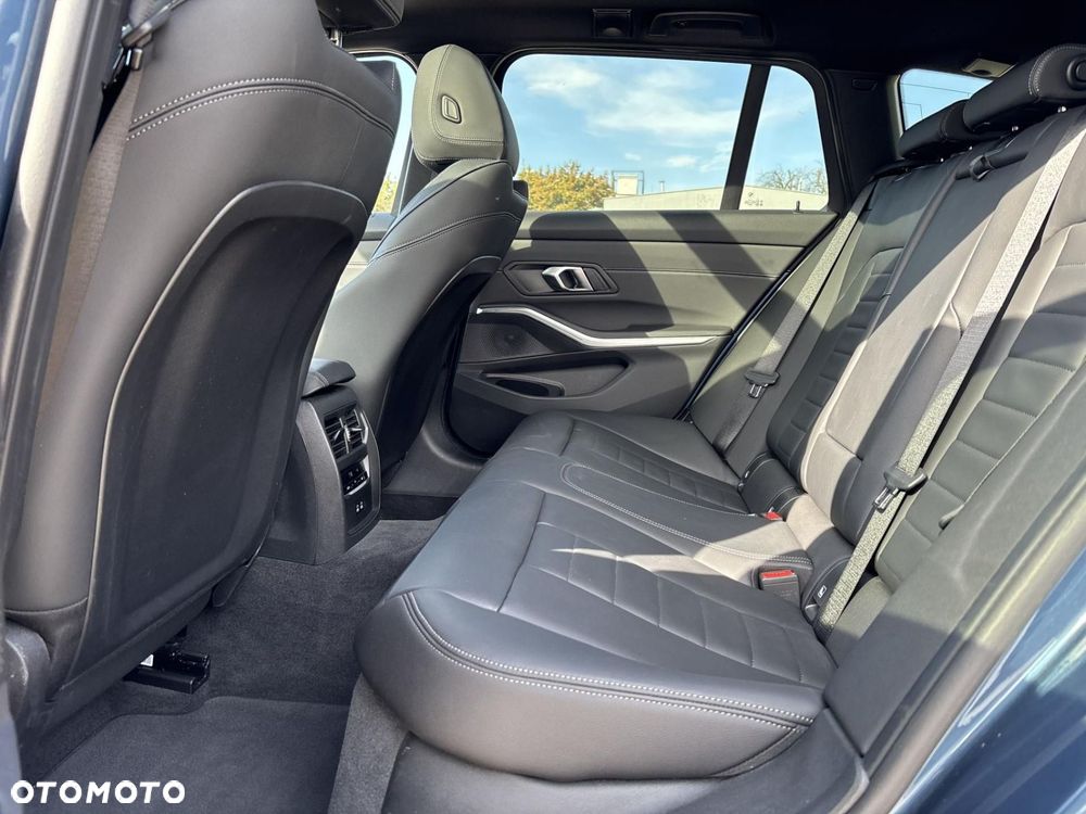 BMW Seria 3 M340d xDrive mHEV sport - 16