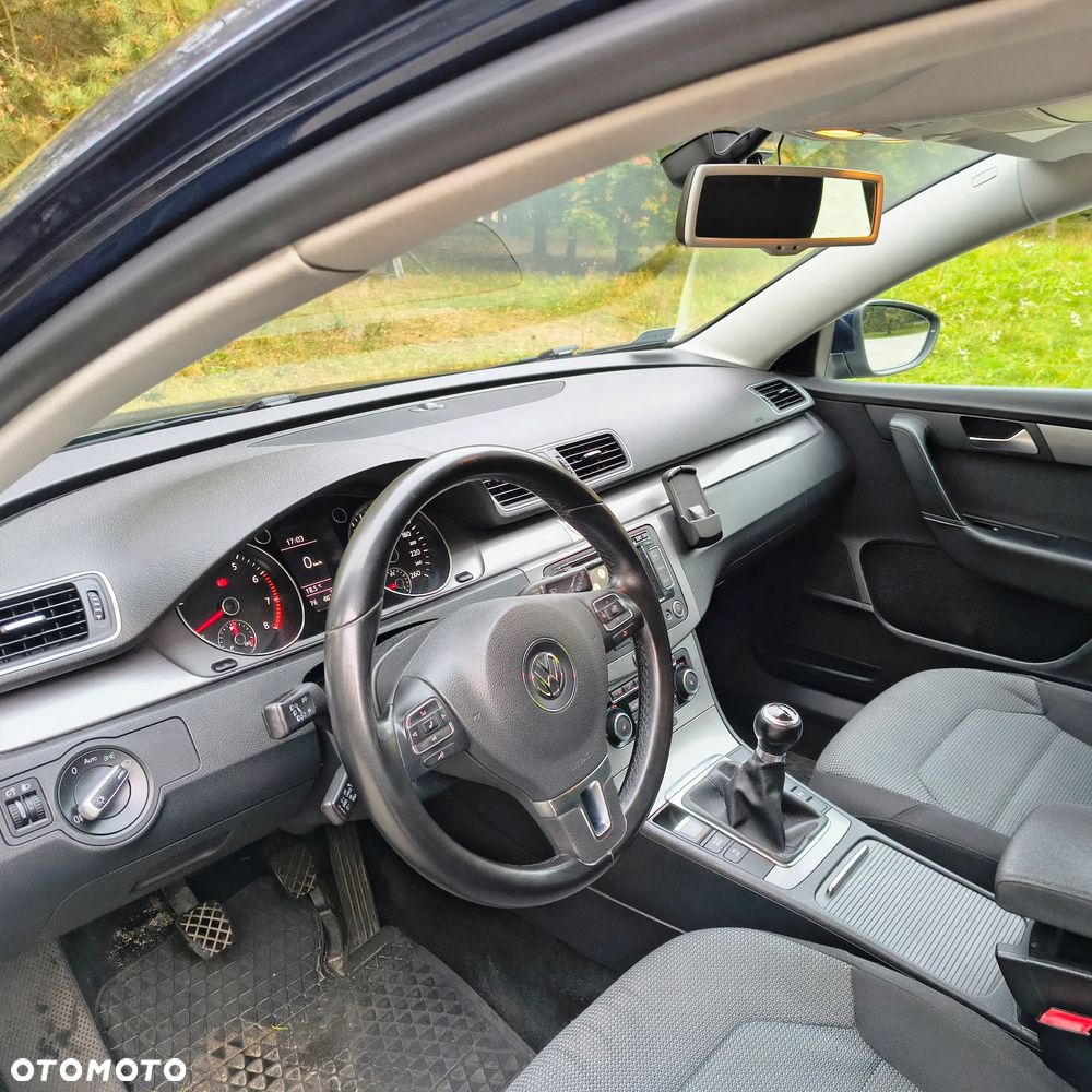 Volkswagen Passat 1.4 TSI BMT Comfortline - 12