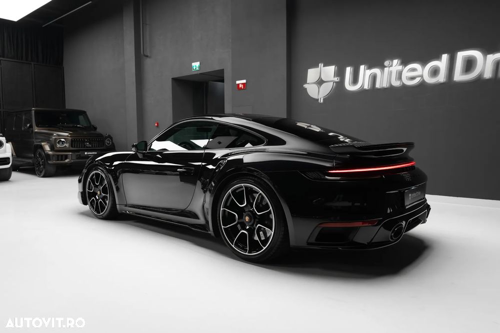 Porsche 911 911Turbo S - 8