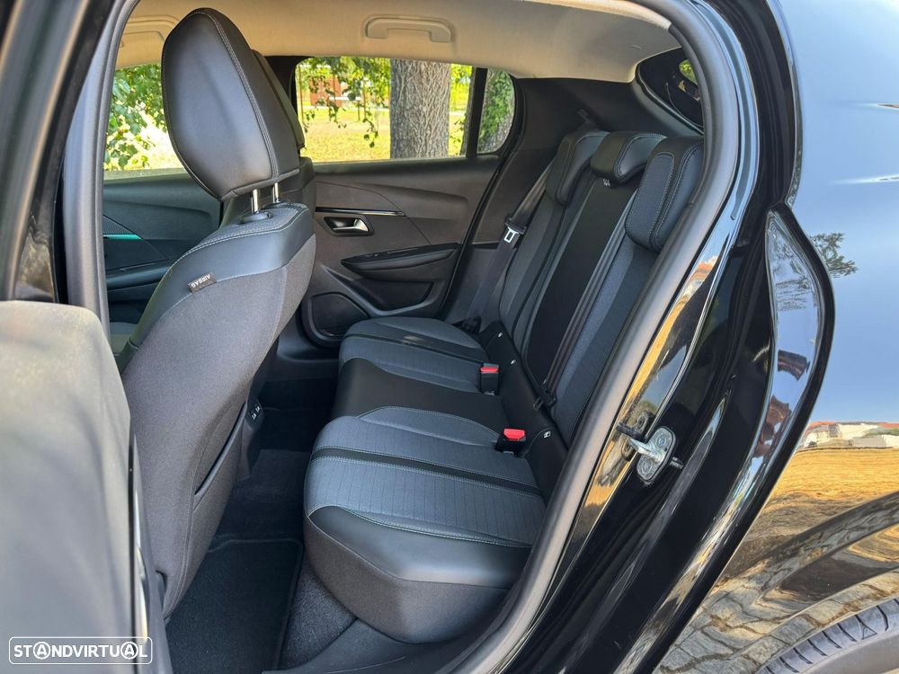 Peugeot 208 1.2 PureTech Allure - 29
