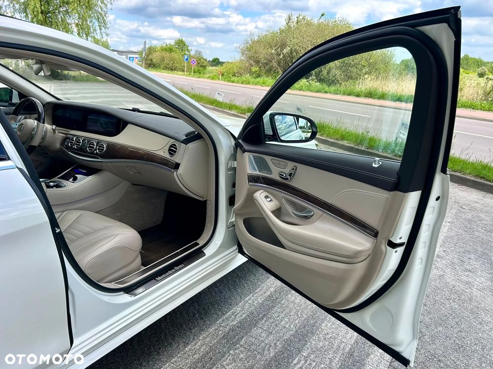 Mercedes-Benz Klasa S 560 4-Matic L 9G-TRONIC - 24