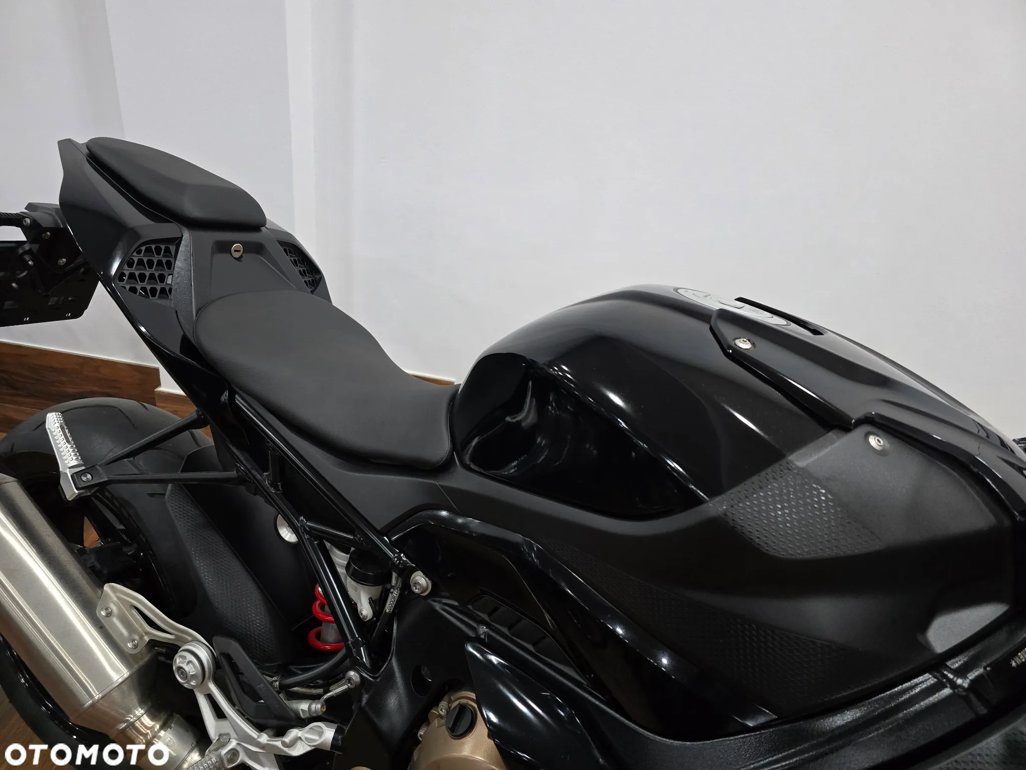 BMW S - 22