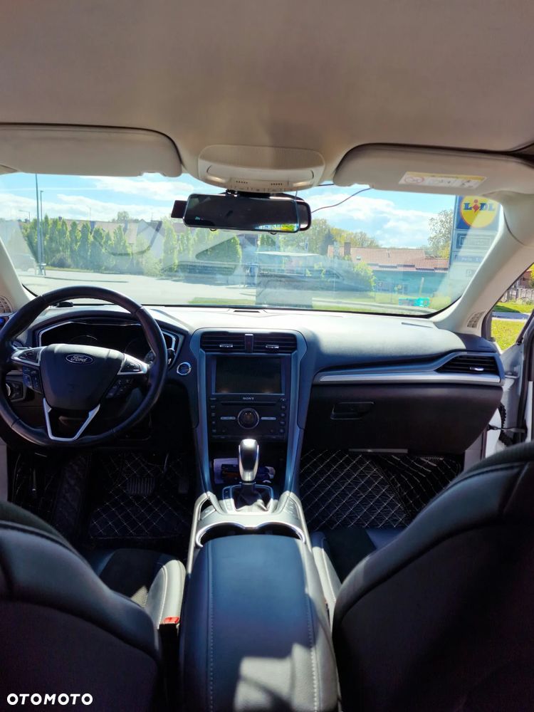 Ford Mondeo 2.0 TDCi Titanium 4WD PowerShift - 13