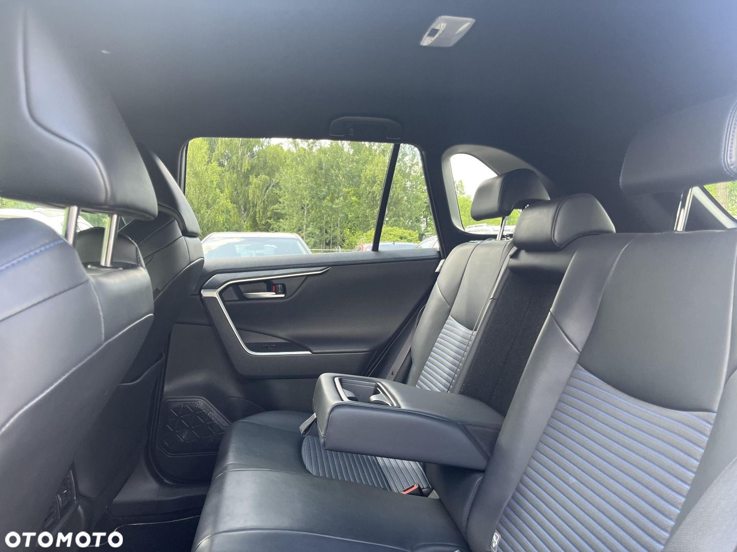 Toyota RAV4 - 25
