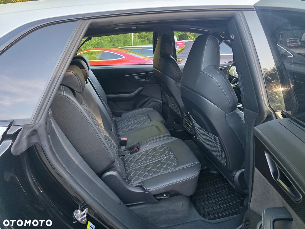 Audi Q8 - 16