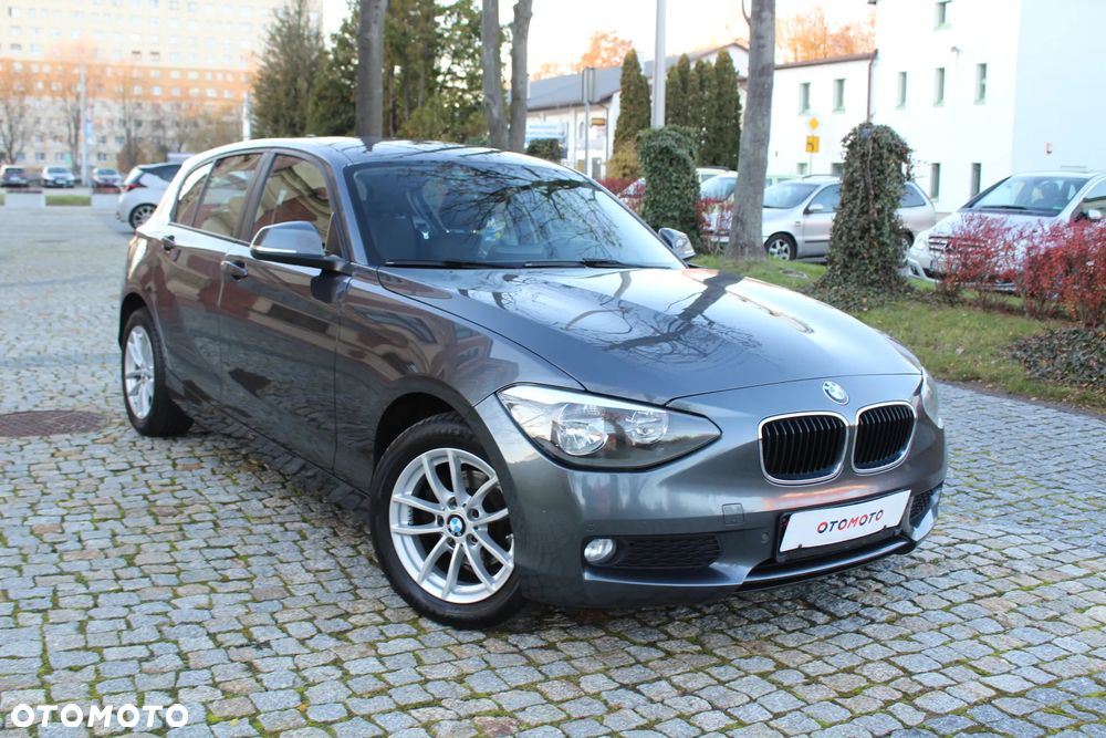 BMW Seria 1 116d Sport Line - 2