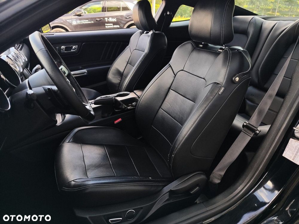 Ford Mustang - 11