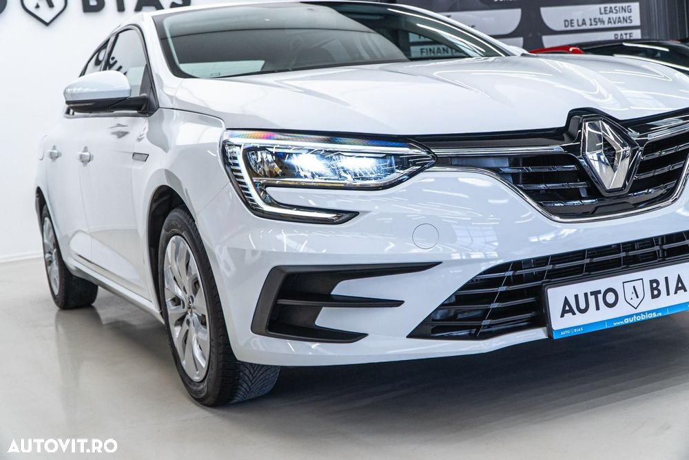 Renault Megane TCE 114 GPF Zen - 29
