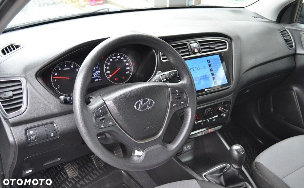 Hyundai i20 1.2 Select - 24