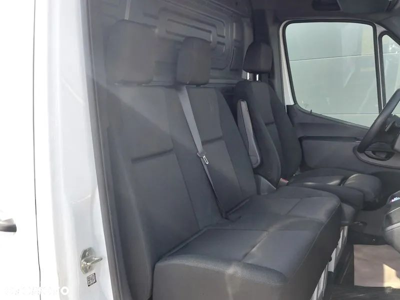 Mercedes-Benz Sprinter - 3