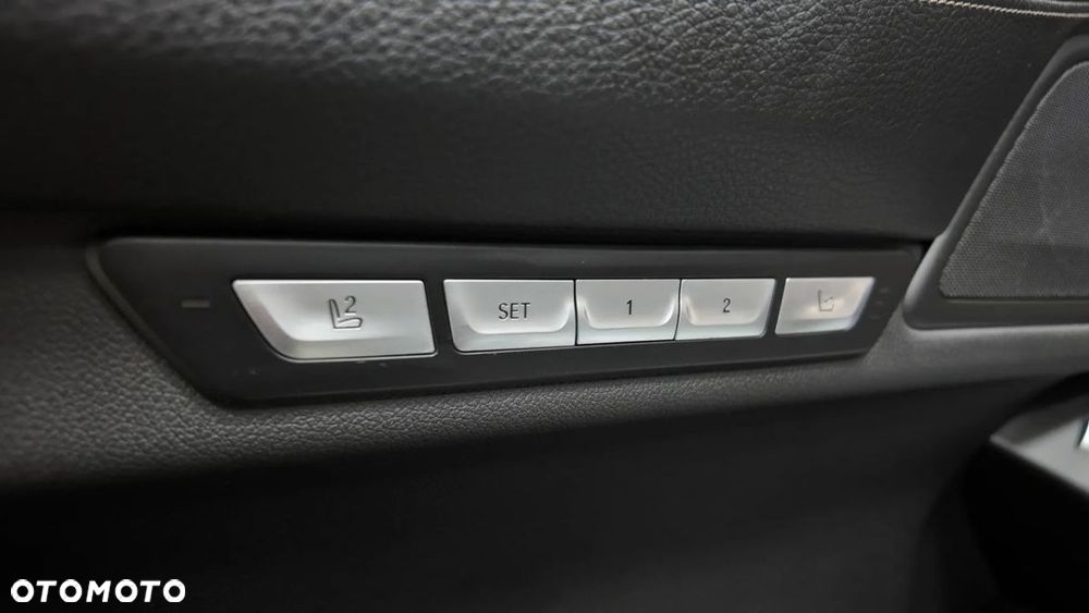 BMW Seria 7 750Li xDrive Edition Exclusive - 23