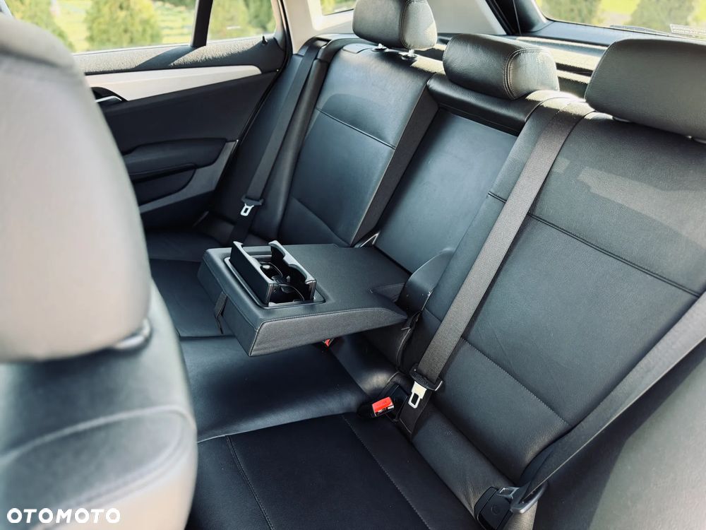 BMW X1 sDrive18d xLine - 15