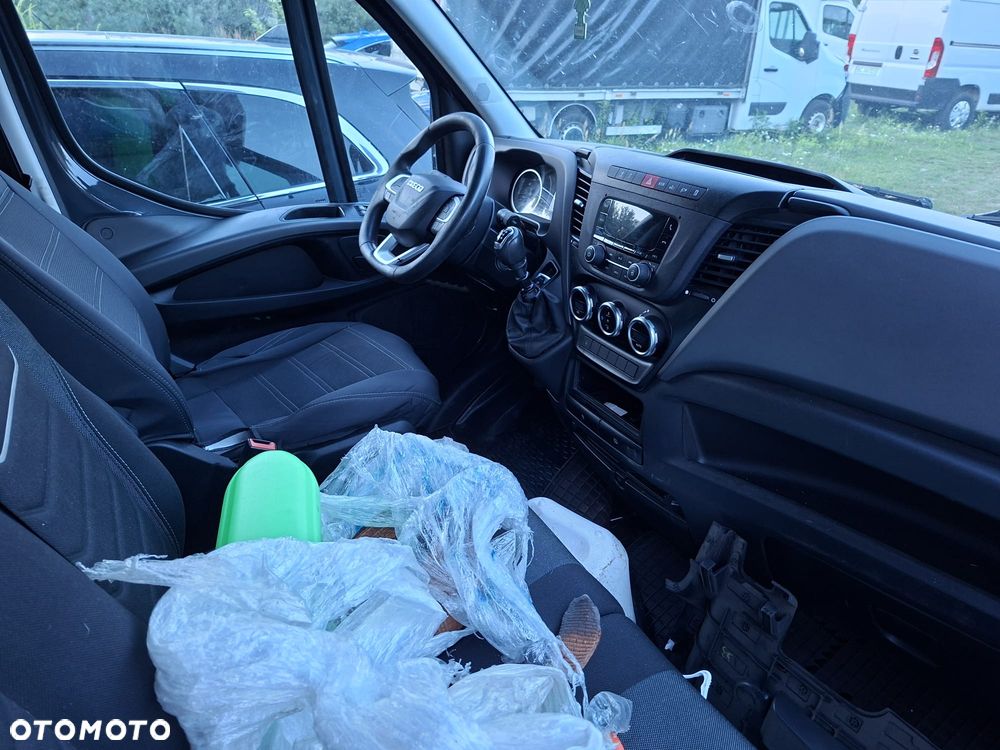 Iveco Daily 35S18H - 4