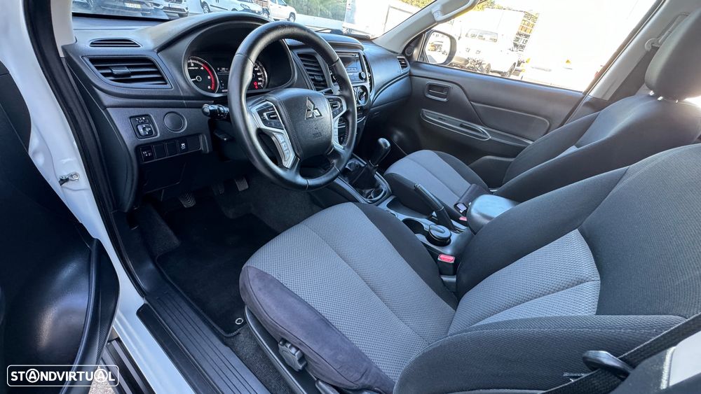 Mitsubishi L-200 Cabine dupla 4X2 - 15
