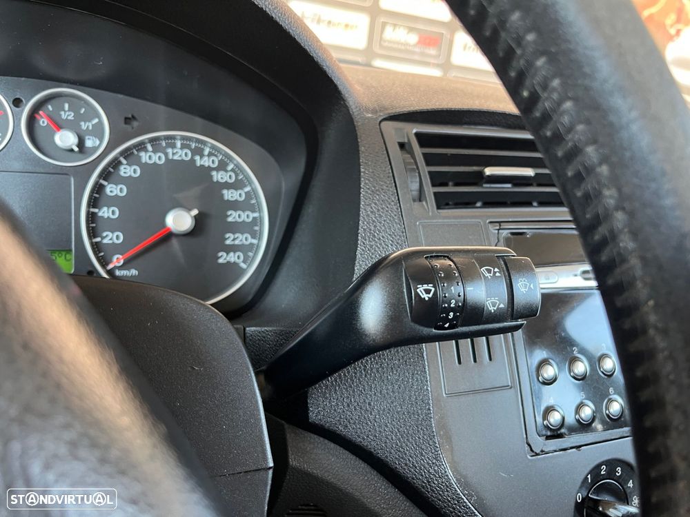 Ford Focus C-Max 1.6 TDCi Ambiente - 19