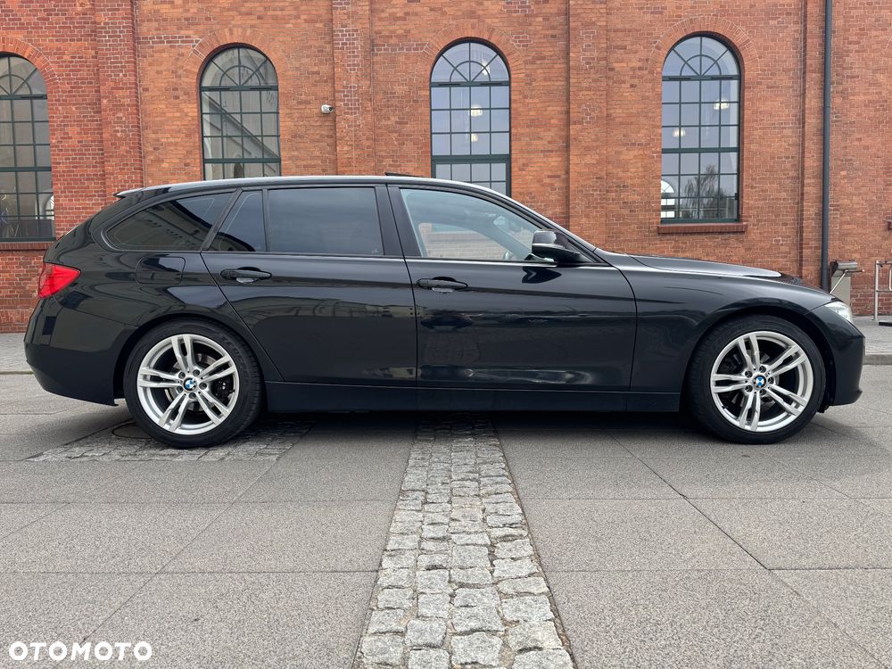 BMW Seria 3 318d - 11