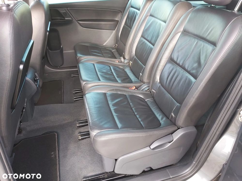 Volkswagen Sharan 2.0 TDI DPF Highline - 12