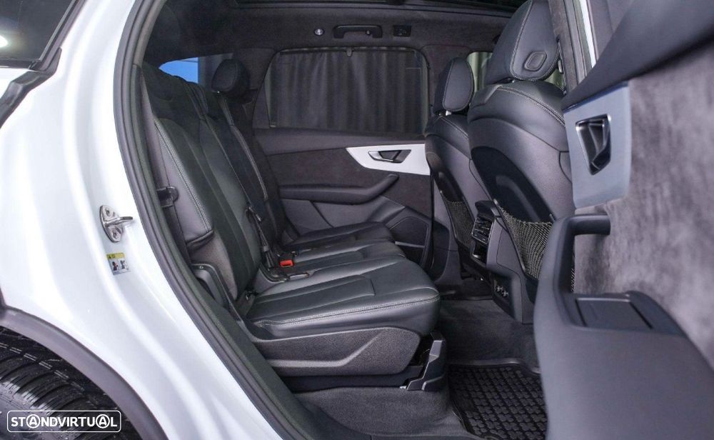 Audi Q7 55 TFSI e quattro tiptronic S line - 34