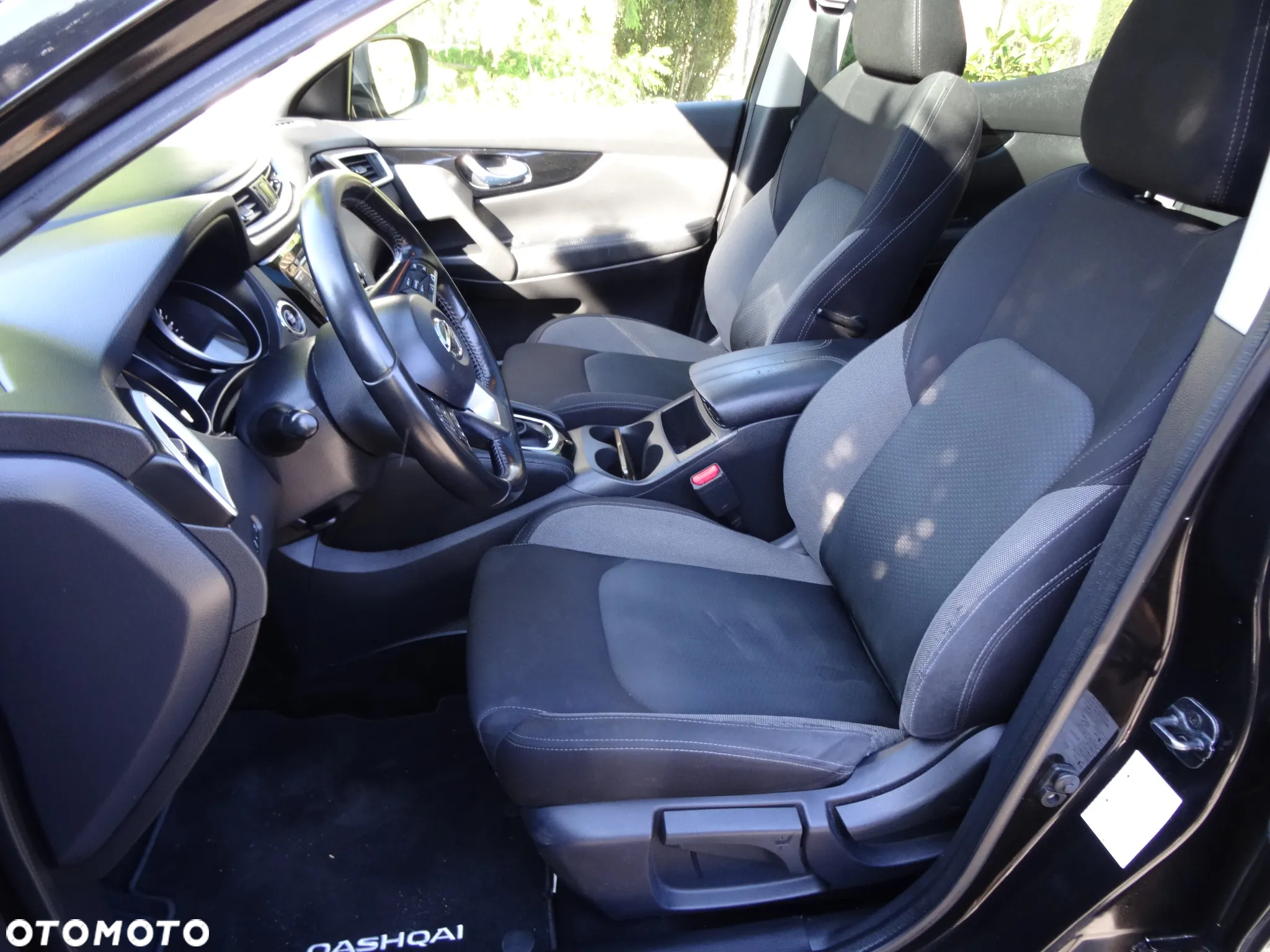 Nissan Qashqai 1.5 dCi DCT TEKNA - 14
